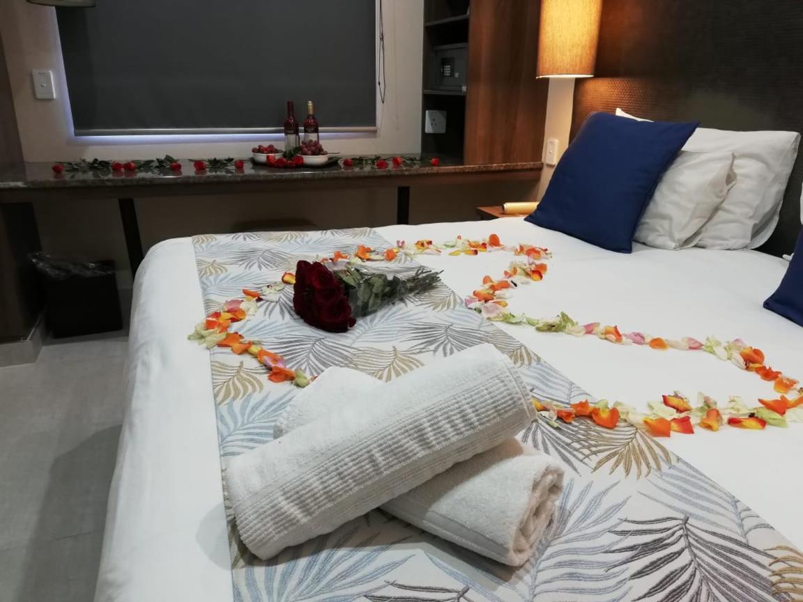 Essenwood Park Hotel Durban Bagian luar foto
